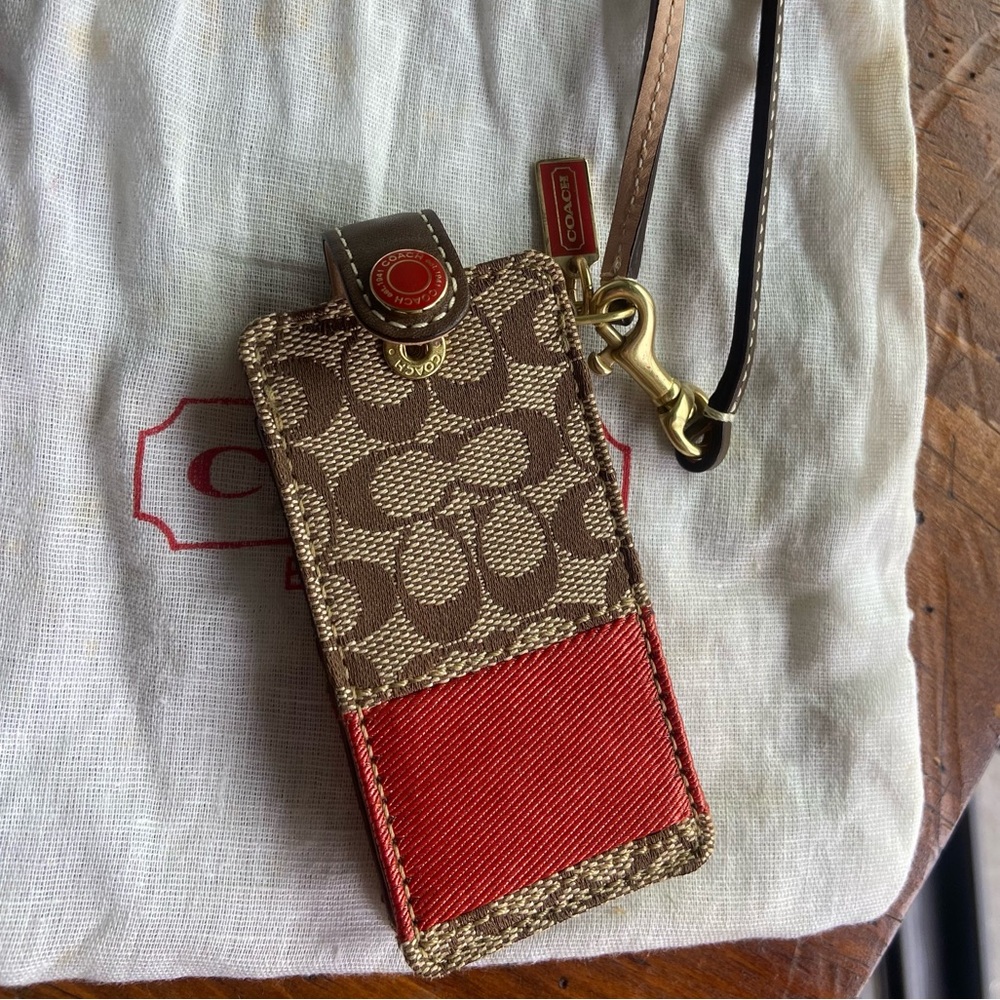 Coach iPod Nano Wristlet - Picture 2 of 5